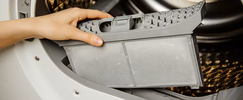 Signs Of A Clogged Dryer Lint Trap in Davis, California